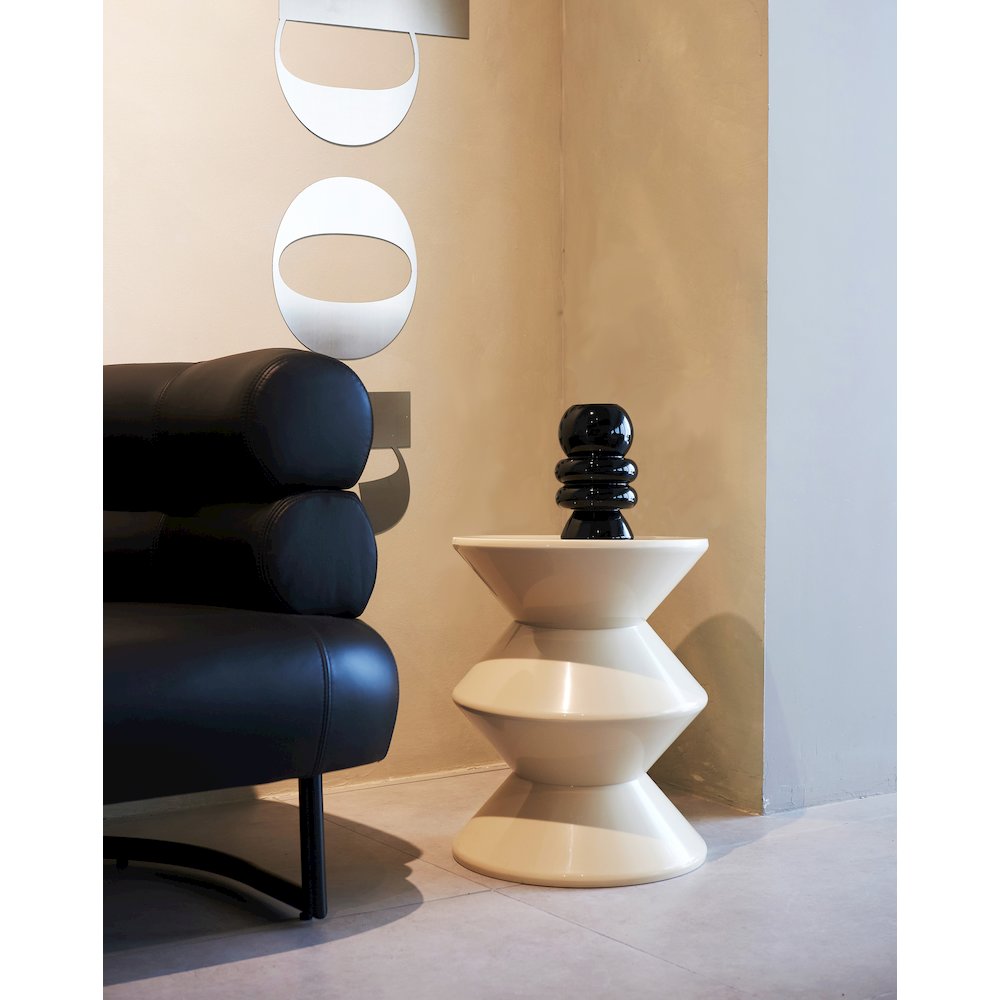 Aura Modern Plastic Side End Table, Indoor/Outdoor Use, Ivory. Picture 9