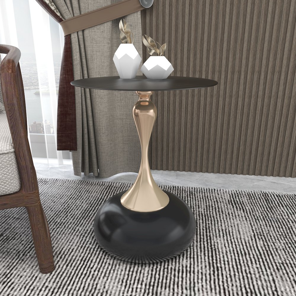 Savoy Collection Modern End Table In Shiny Black. Picture 5