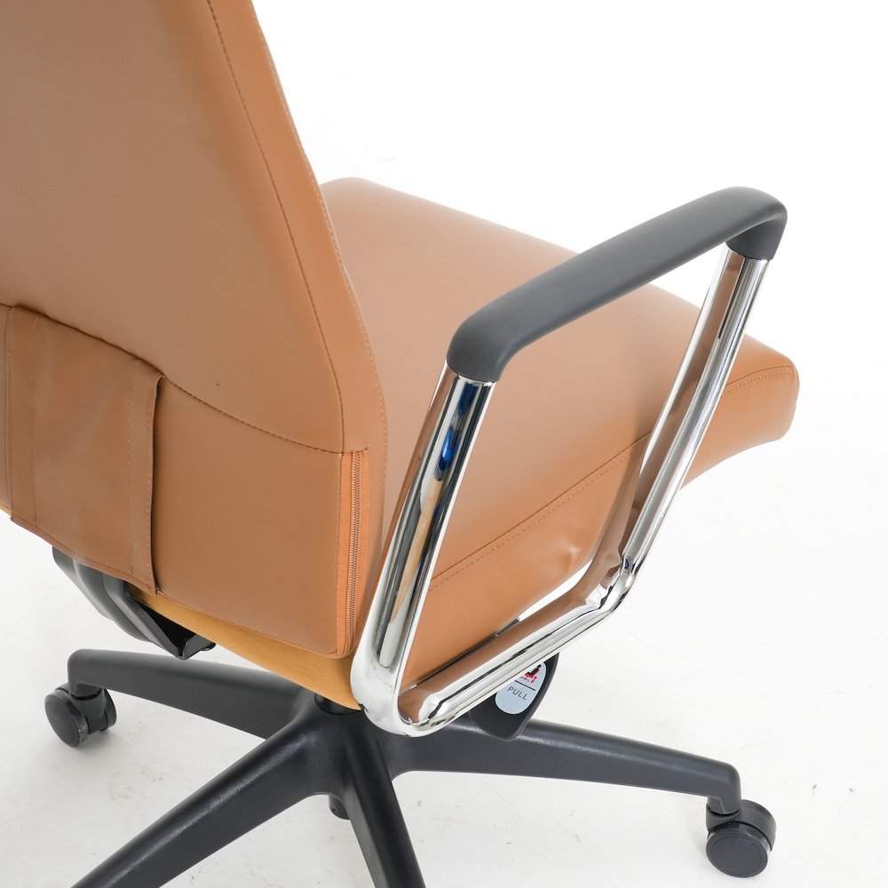 Hilton Modern High-Back Leather Office Chair. Picture 22