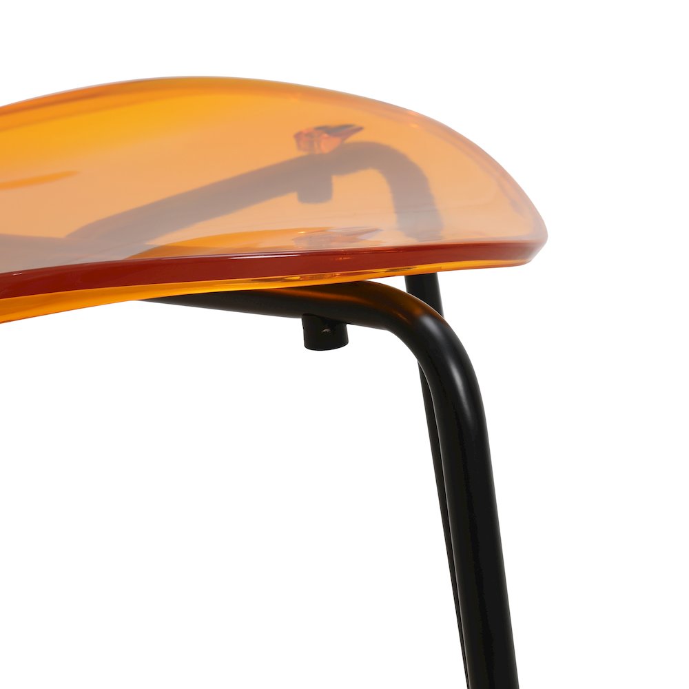 Modern Oyster Transparent Side Chair in Black Base. Picture 17