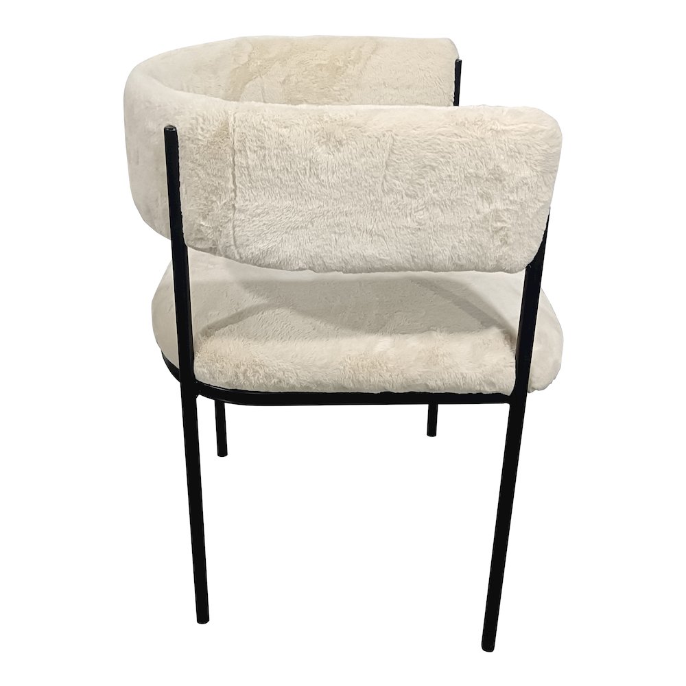 Cyril Collection Modern Chair in White Faux Fur. Picture 4