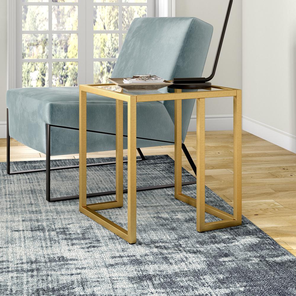 Oscar 20'' Wide Square Side Table in Brass. Picture 2
