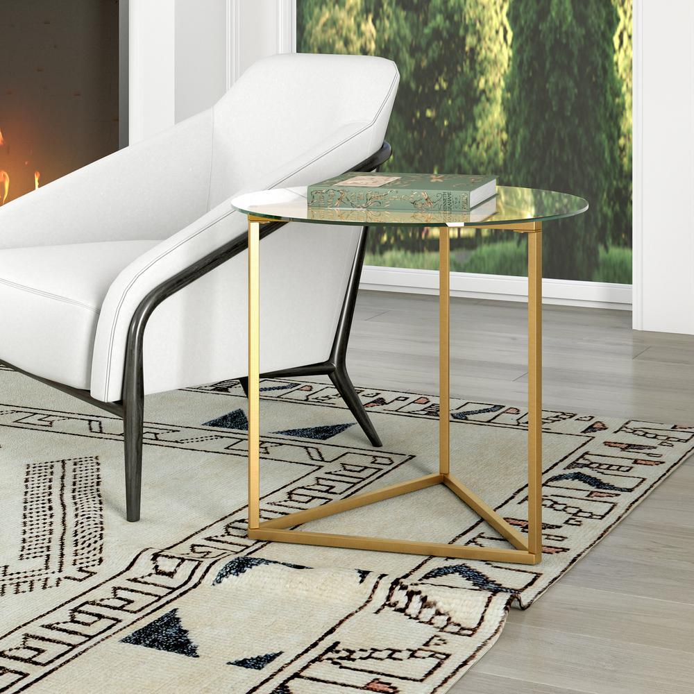 Jenson 24" Wide Round Side Table in Brass. Picture 2