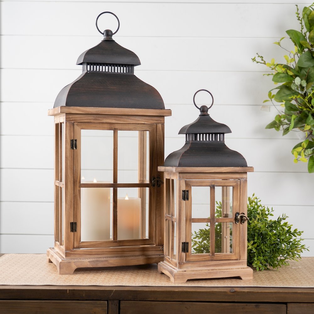 Lantern (Set of 2) 15.5"-23"H Wood/Metal. Picture 3
