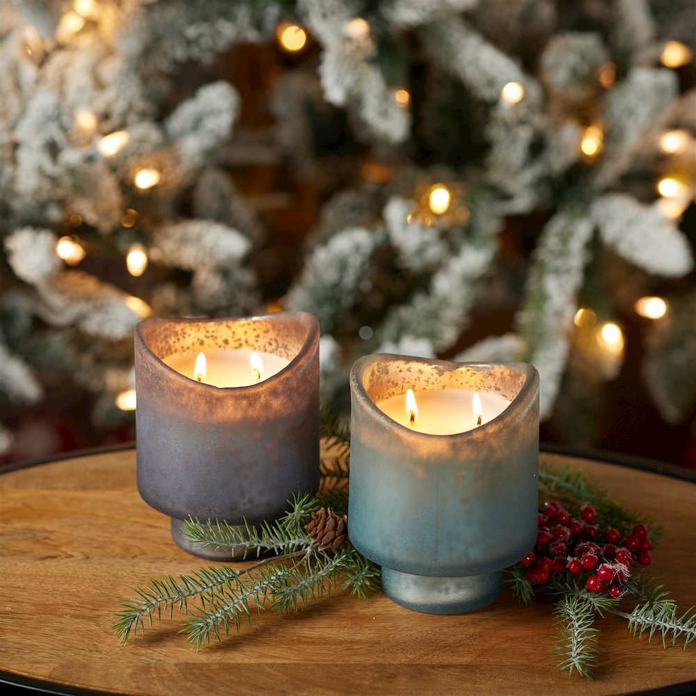Red Currant Scented Soy Candle with Frosted Glass Holder (Set of 2). Picture 5