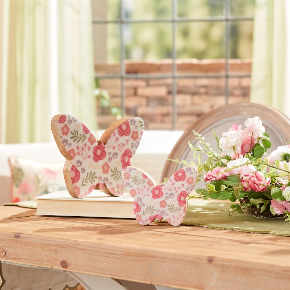 Wood Floral Patterned Butterfly Decor (Set of 2). Picture 5