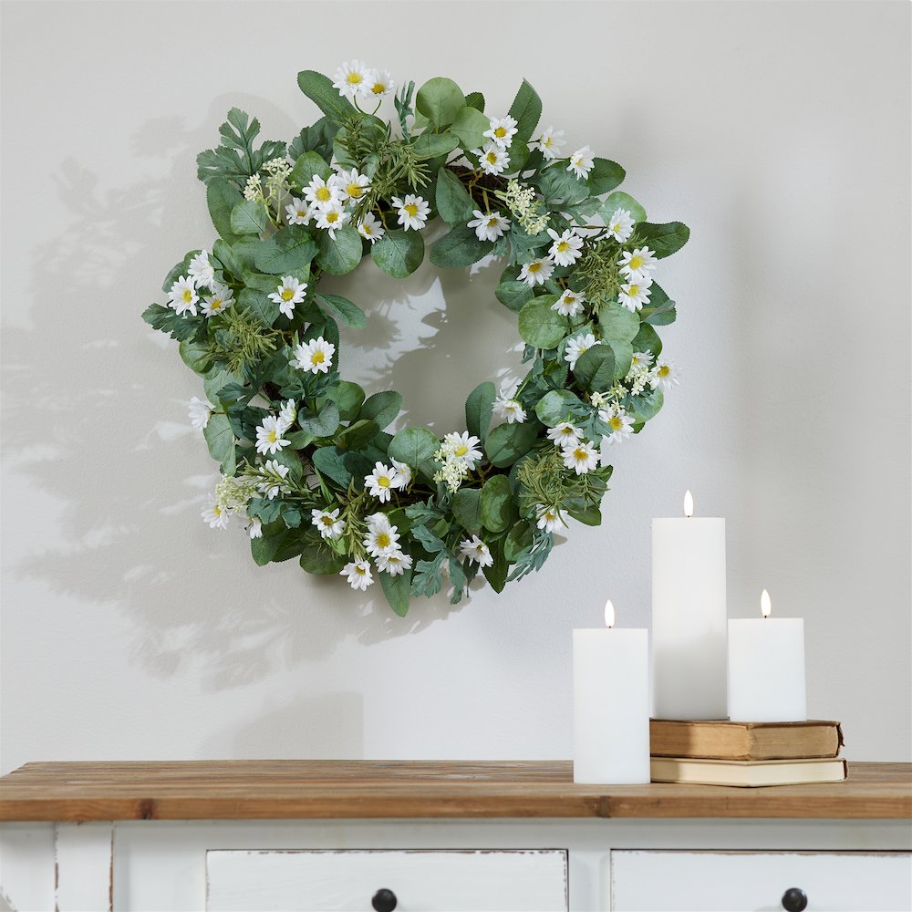 Mini Daisy and Foliage Wreath 22"D. Picture 3