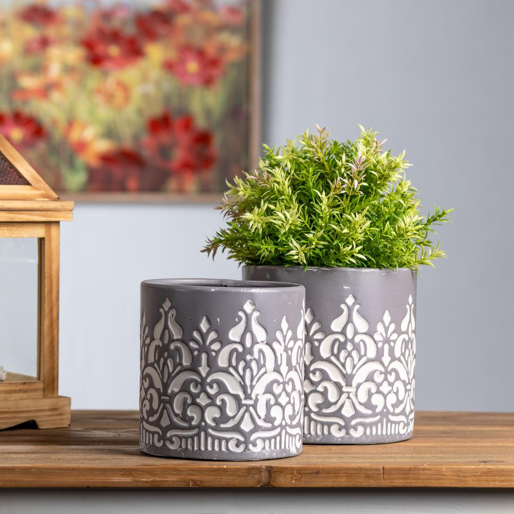 Planter (Set of 2) 6.75"D x 6.75"H, 7.5"D x 7.5"H Iron. Picture 2