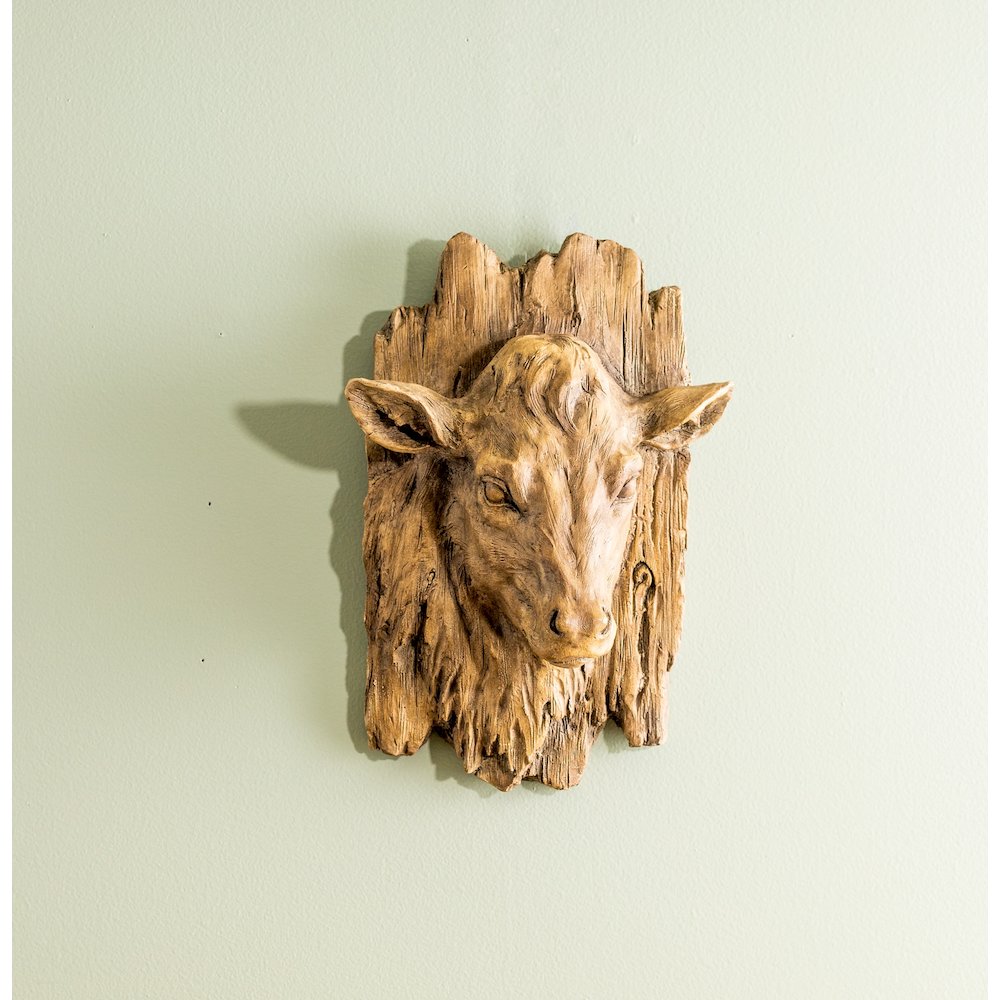 Cow Plaque. Picture 3