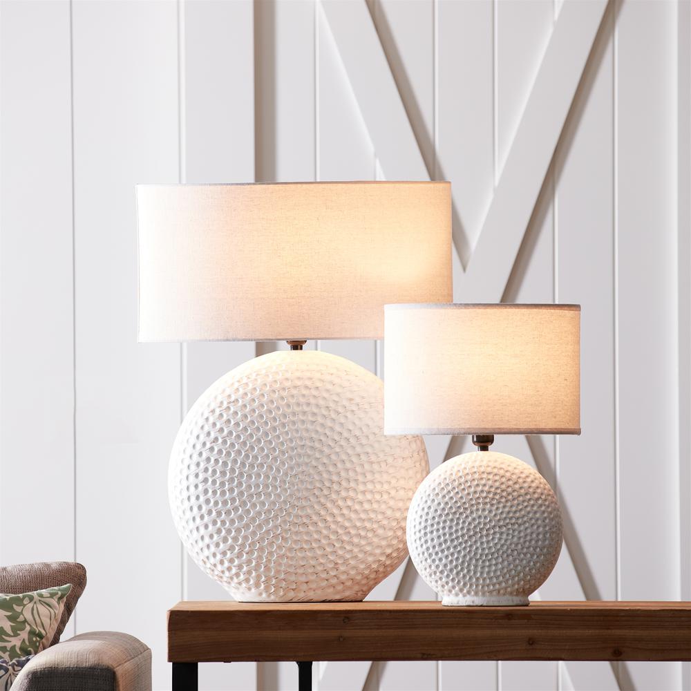 Table Lamp 26"H Ceramic. Picture 4