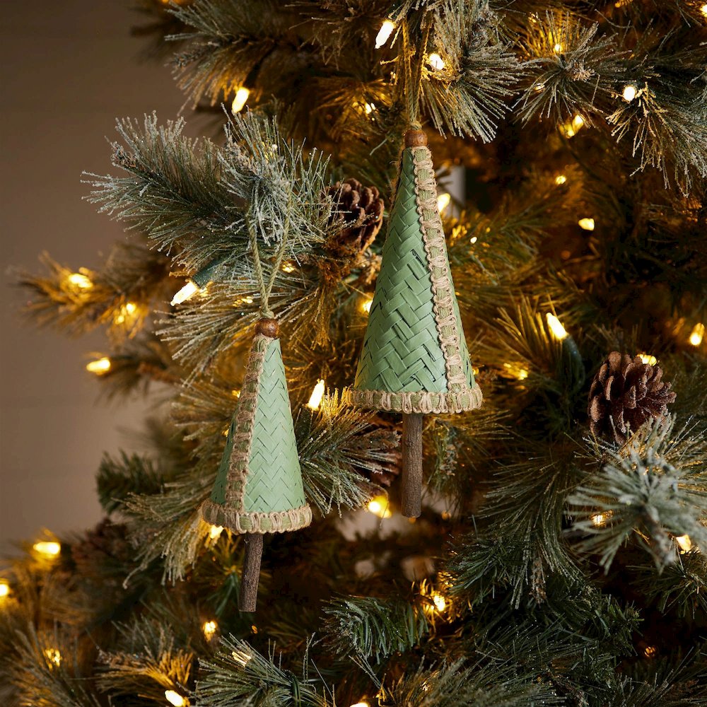 Woven Bamboo Pine Tree Ornament (Set of 4). Picture 2