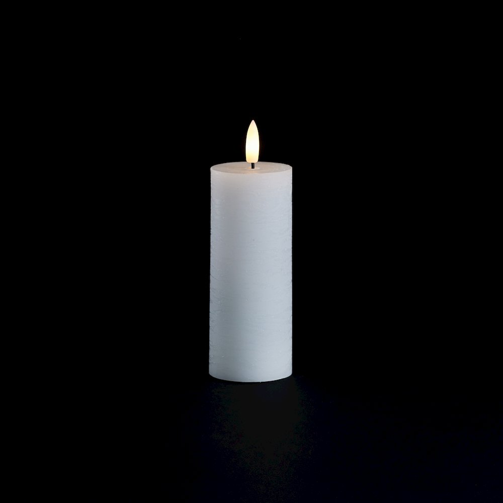 FIA Wick White Pillar Candle (Set of 4). Picture 2