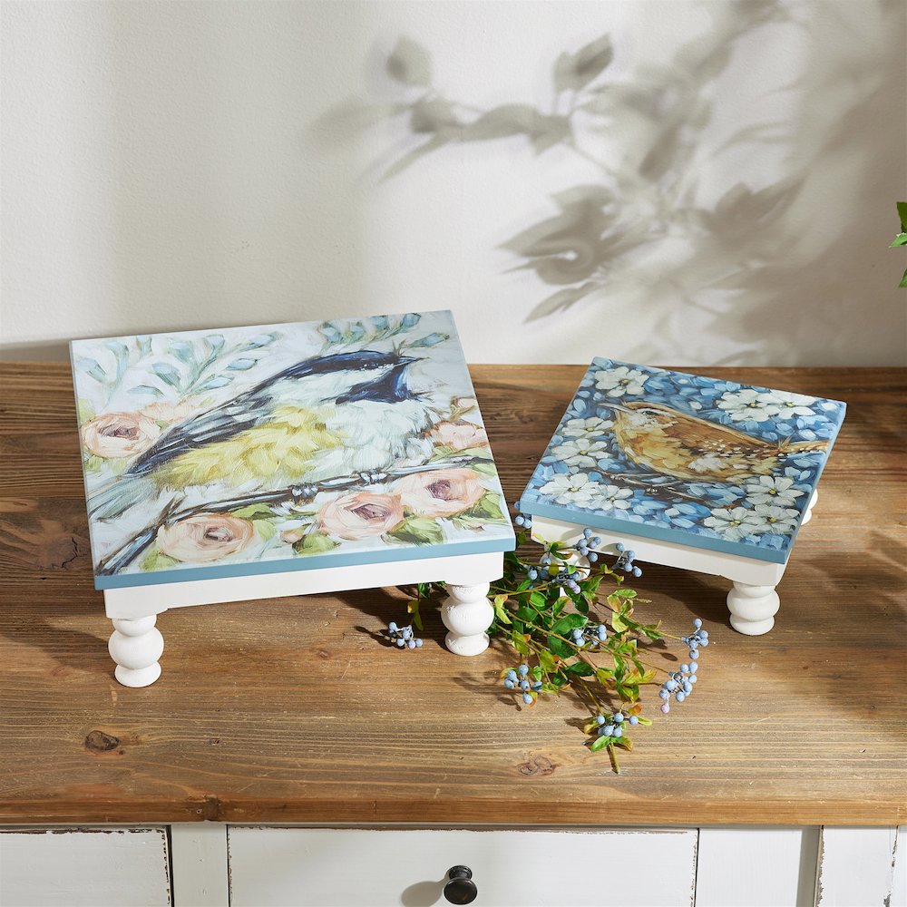 Wooden Floral Bird Pedestal Tray (Set of 2). Picture 6