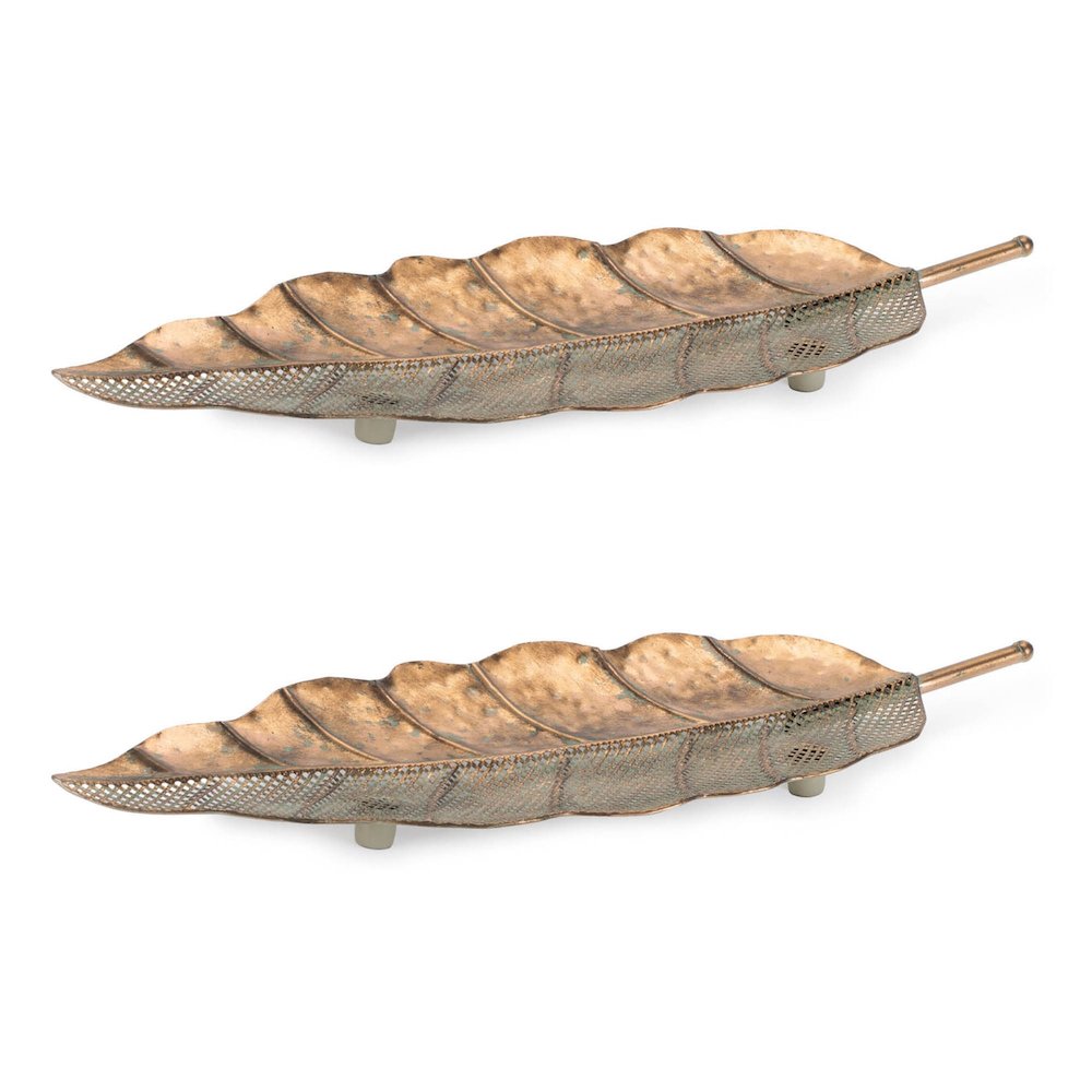 Distressed Metal Leaf Tray (Set of 2). Picture 4
