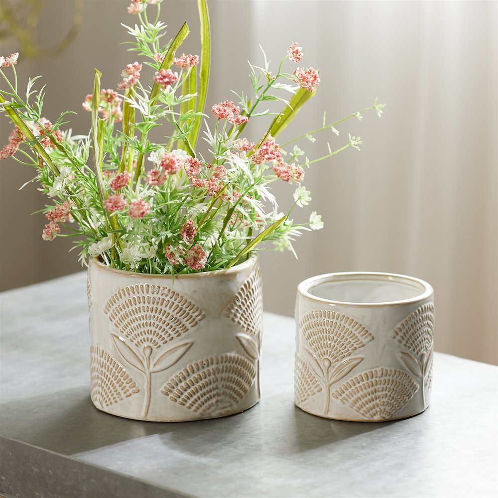 Porcelain Floral Patterned Planter (Set of 2). Picture 2