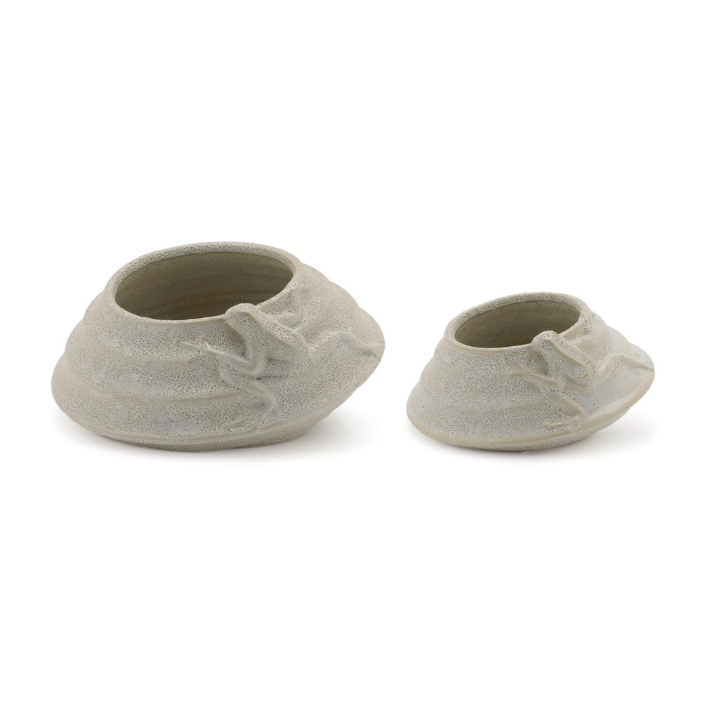 Round Porcelain Planter with Frog (Set of 2). Picture 1