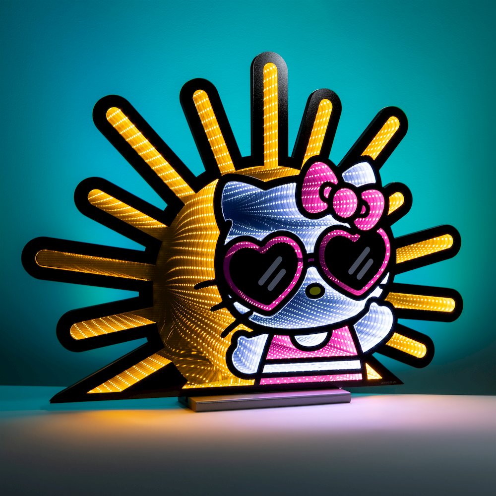 Hello Kitty Sunshine Ekkolight 24.5"H. Picture 4