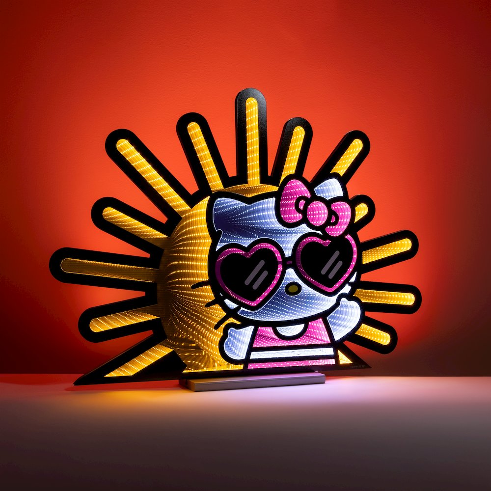 Hello Kitty Sunshine Ekkolight 24.5"H. Picture 6
