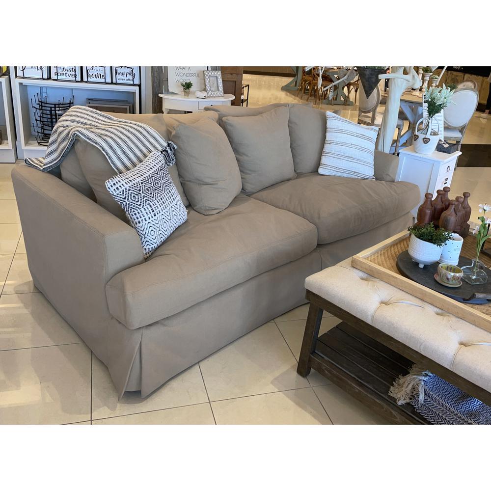 Newport Slipcovered Recessed Fin Arm 94" Sofa. Picture 5