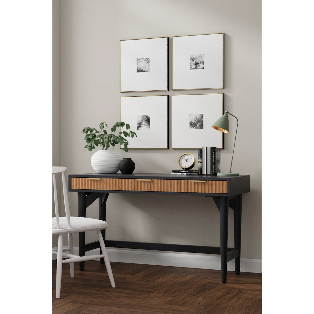 Contemporary Larsen Large Desk, White. Picture 8