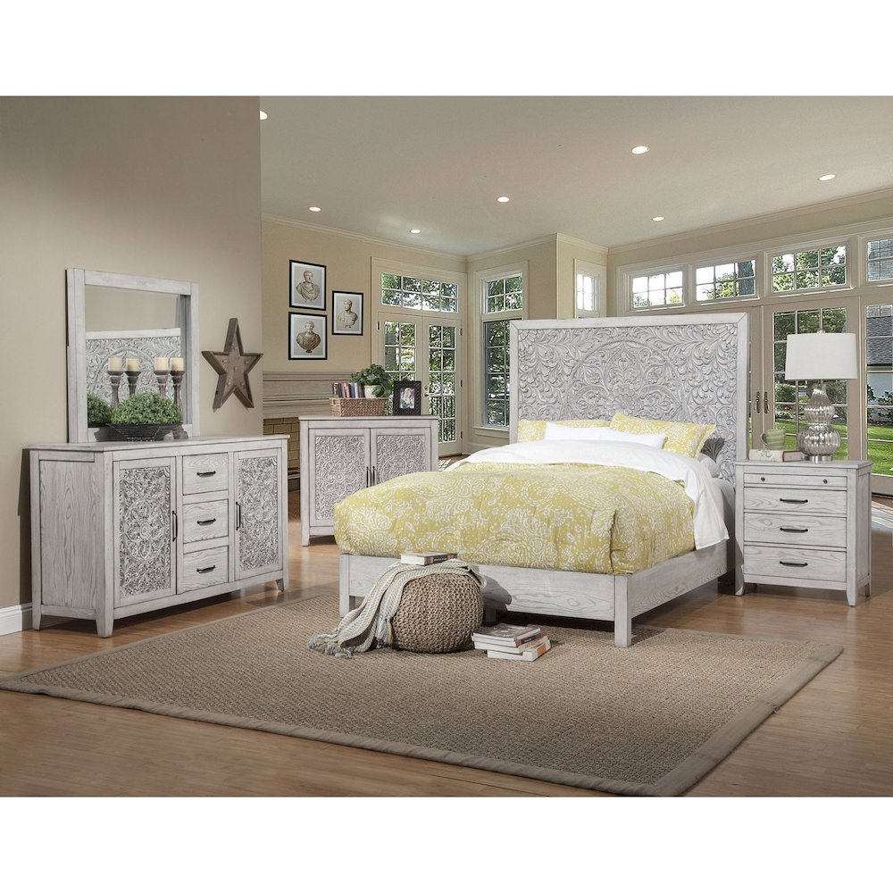 Traditional Aria Queen Panel Bed, Gray. Picture 2