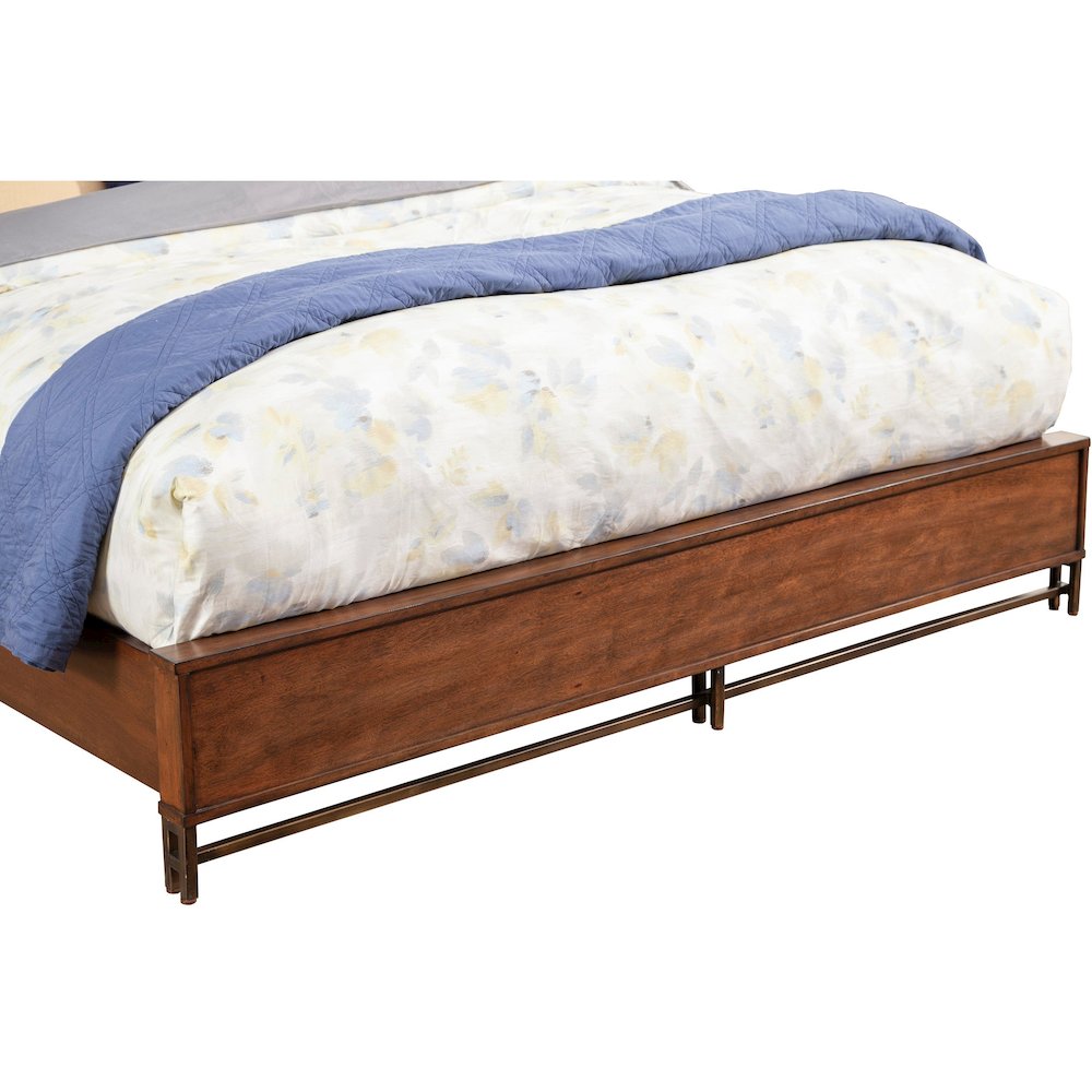 Transitional Trig Queen Panel Bed, Mahogany. Picture 7
