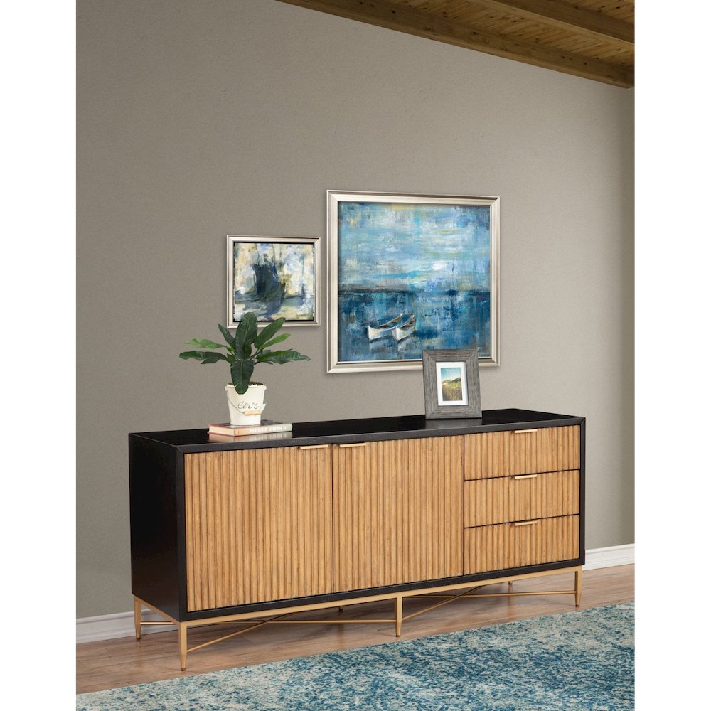 Contemporary Larsen TV Console, Black. Picture 3