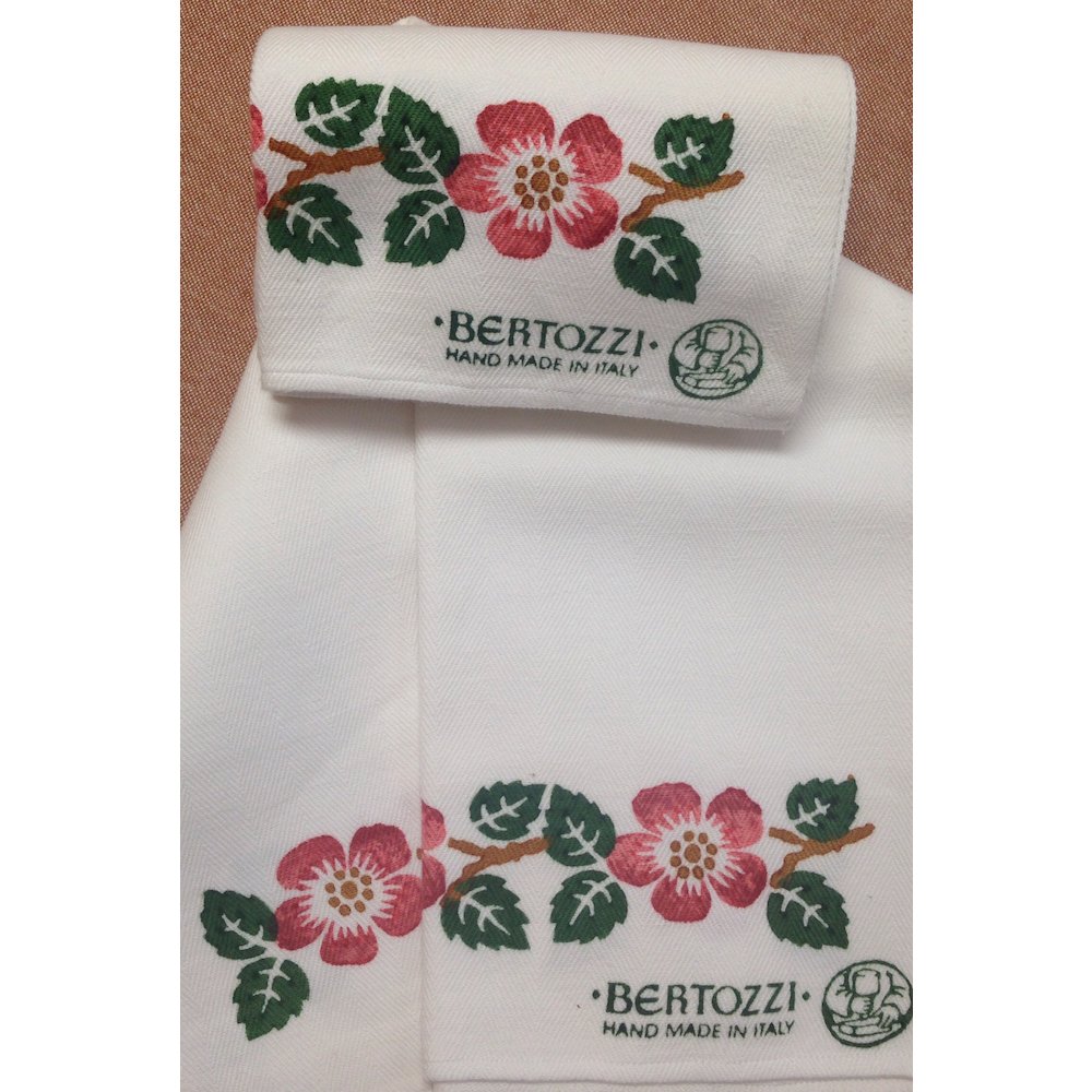 Peach Floral Kitchen Towel. Picture 1