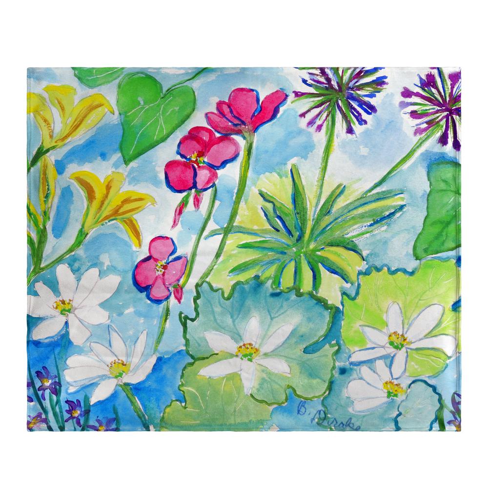 Wild Garden Fleece Throw. Picture 1