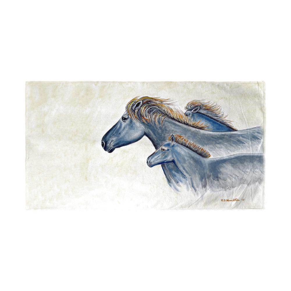 Wild Horses Beach Towel. Picture 1