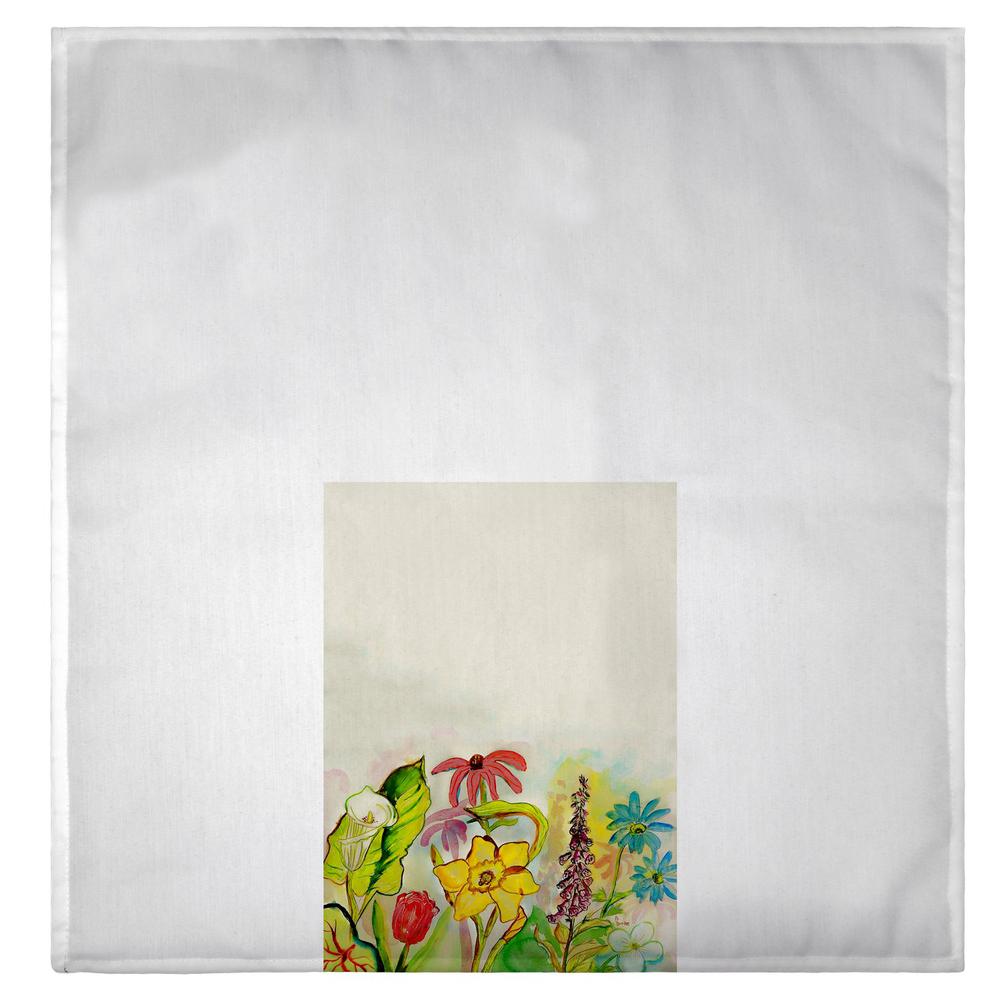 Betsy's Garden Guest Towel. Picture 2