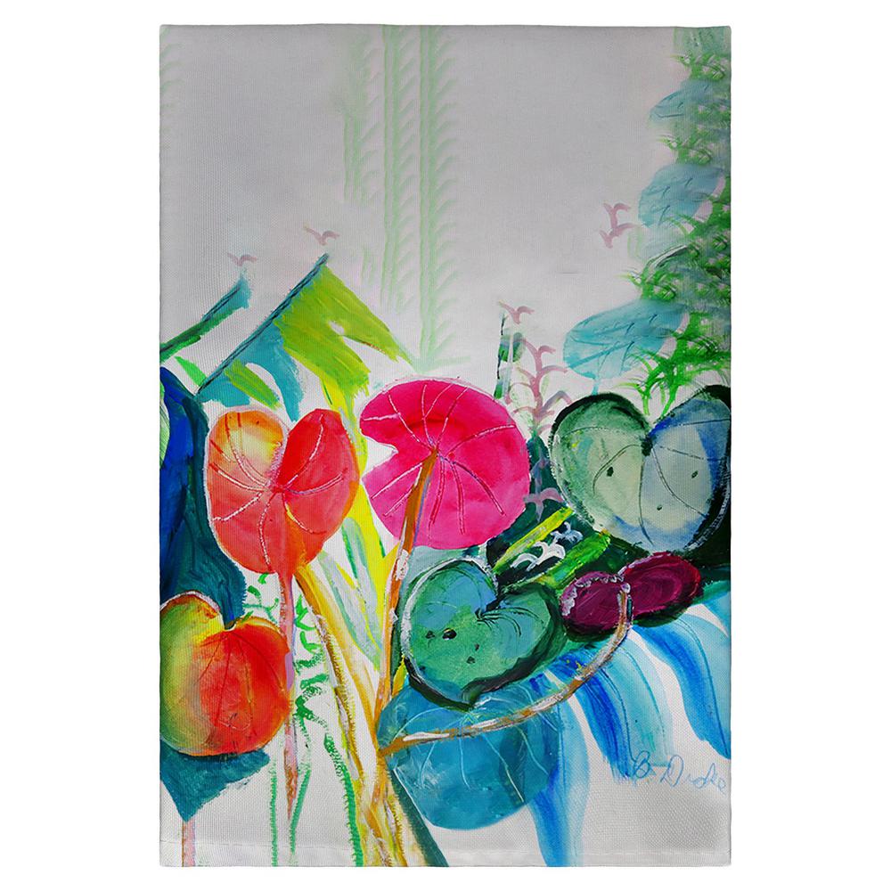 Cyclamen Plant Guest Towel. Picture 1