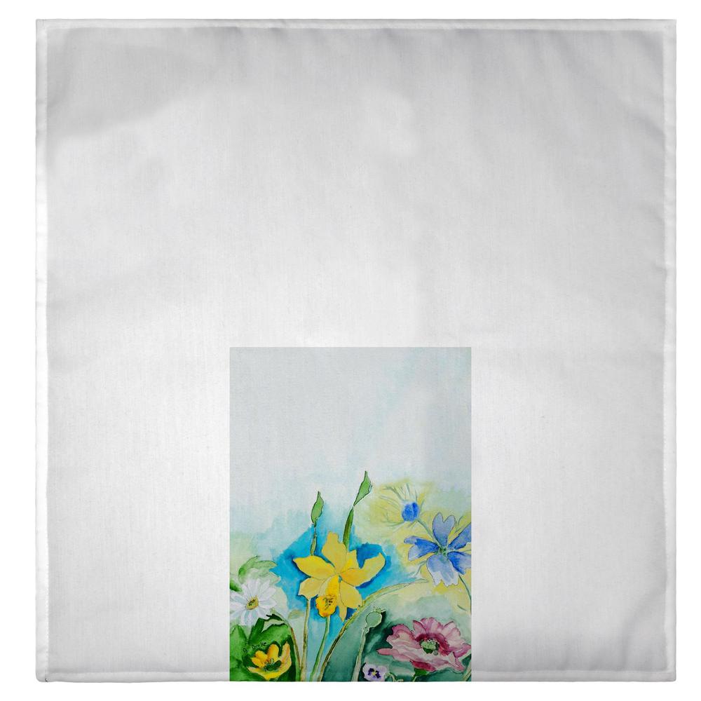 Betsy's Floral Guest Towel. Picture 2