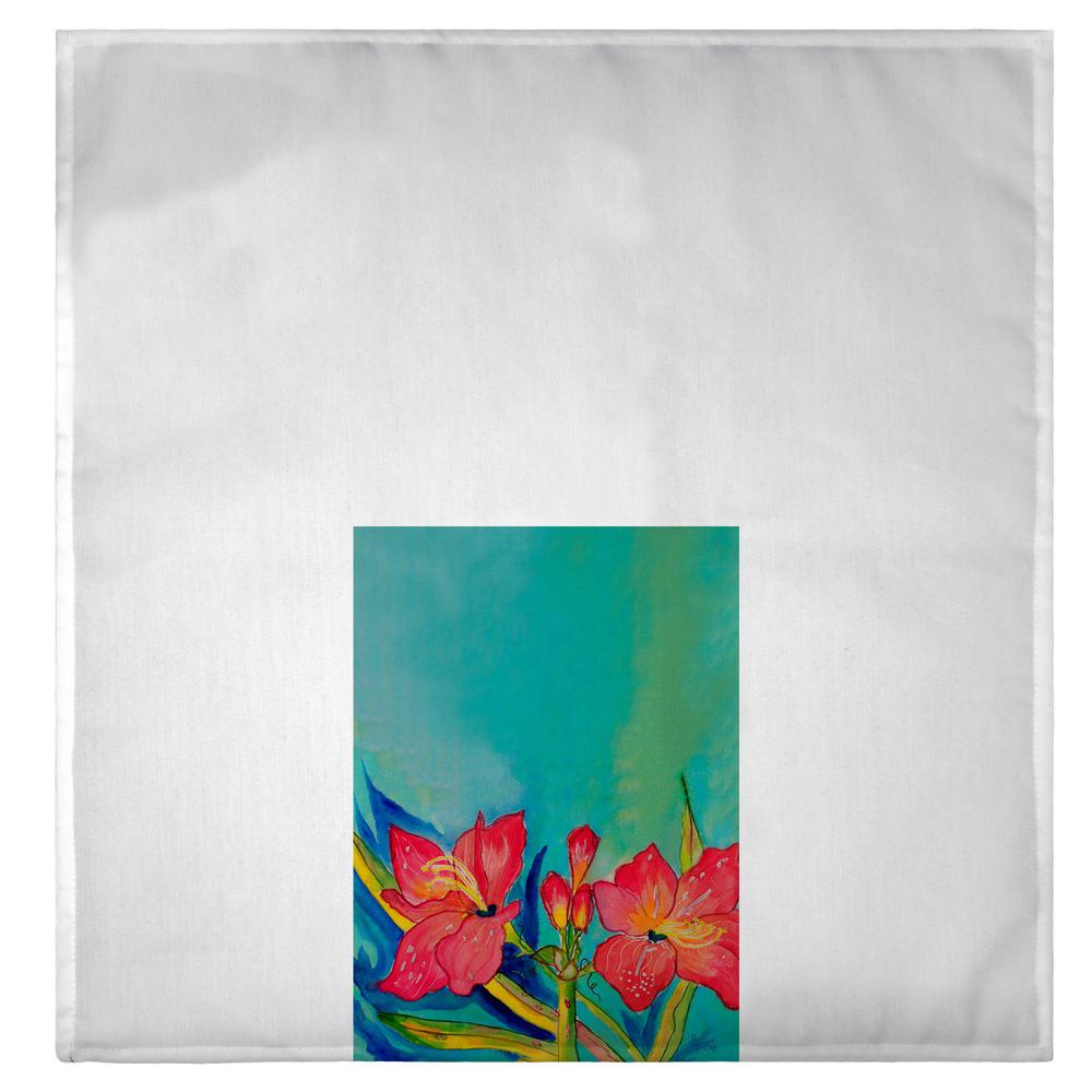 Pink Amaryllis Guest Towel. Picture 2