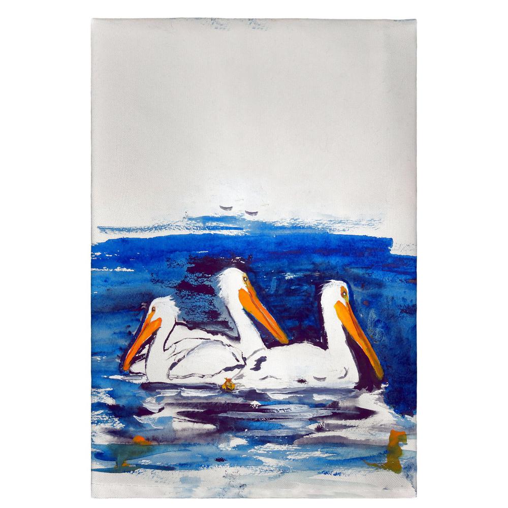 Three Pelicans Guest Towel. Picture 1