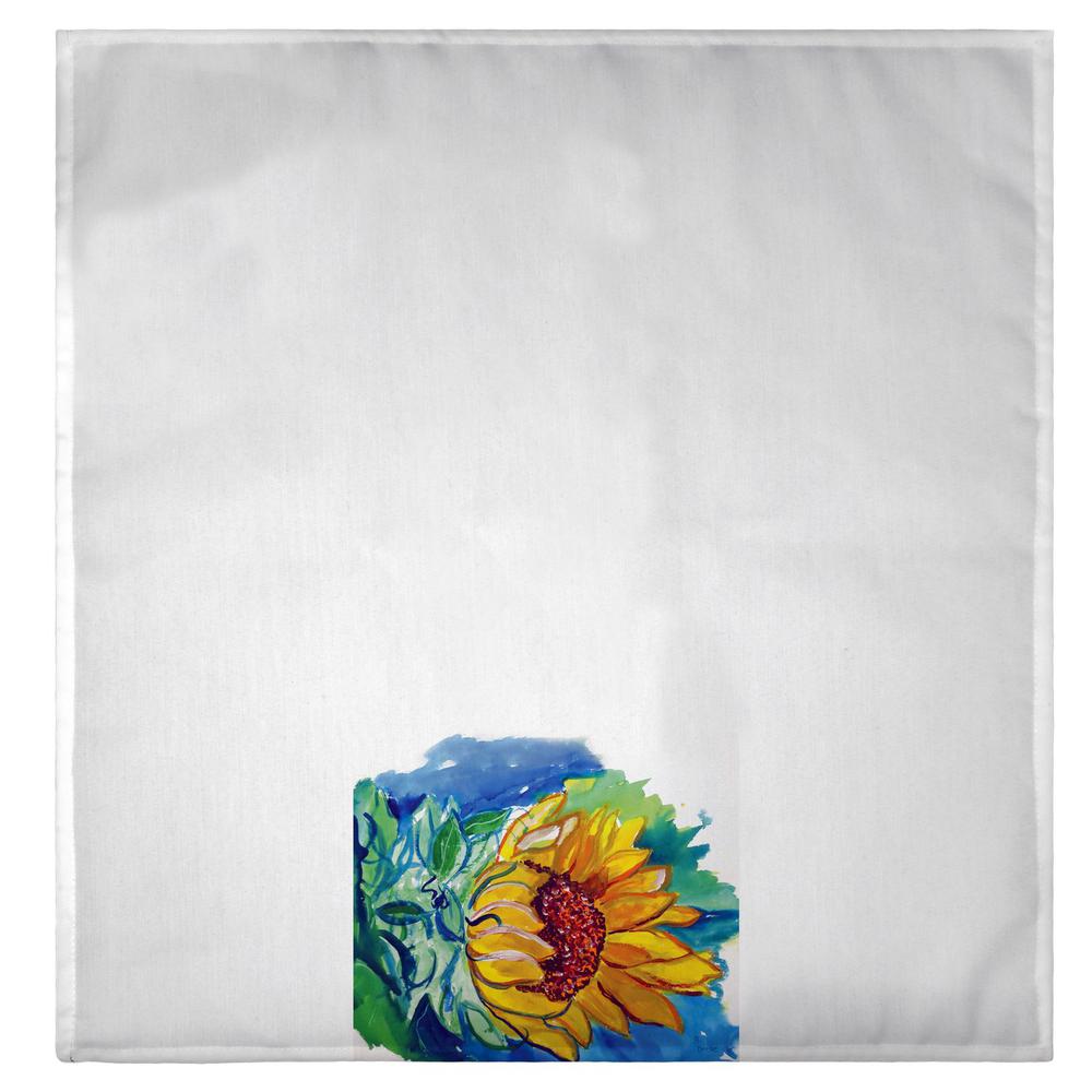 Windy Sunflower Guest Towel. Picture 2