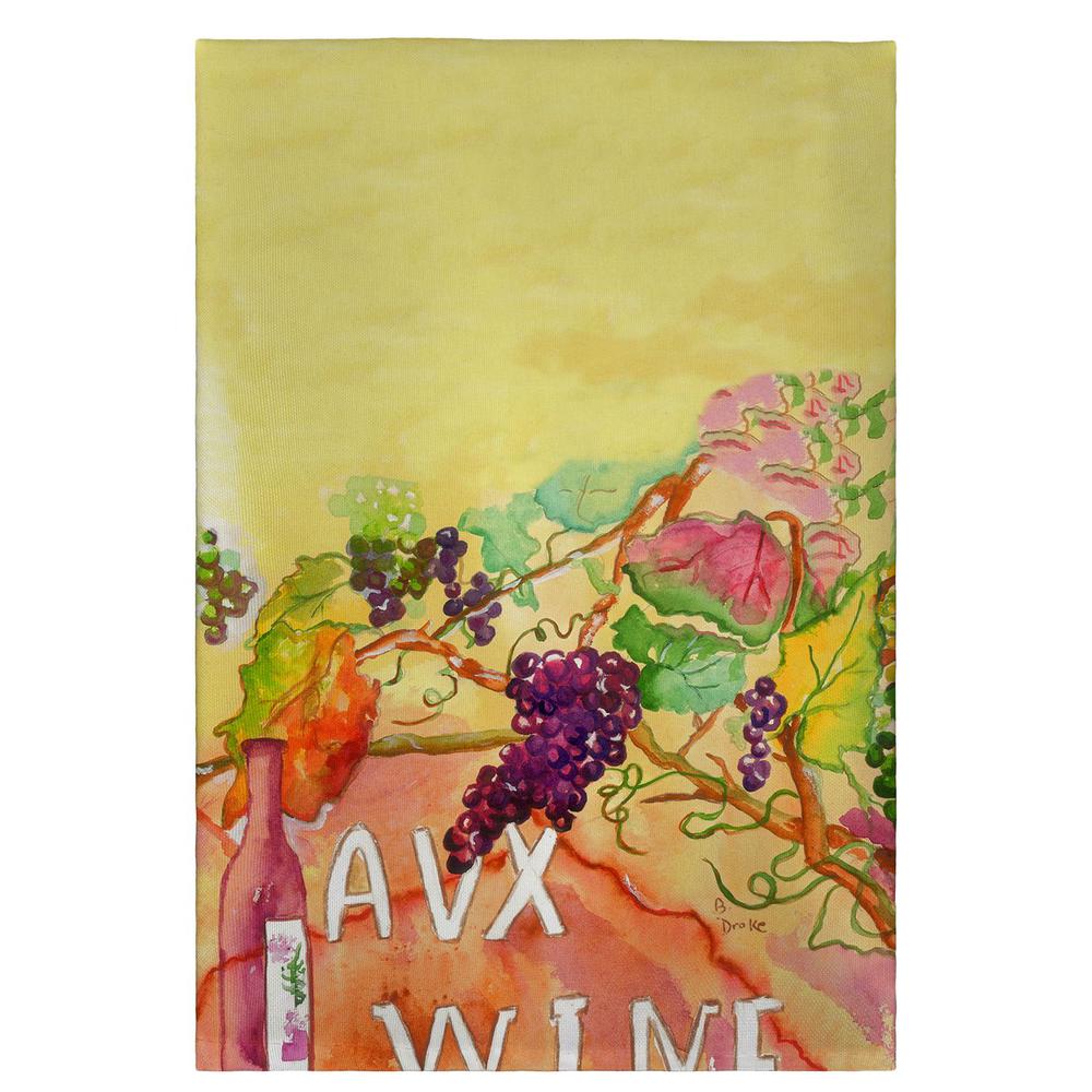 Wine & Grapes Guest Towel. Picture 1