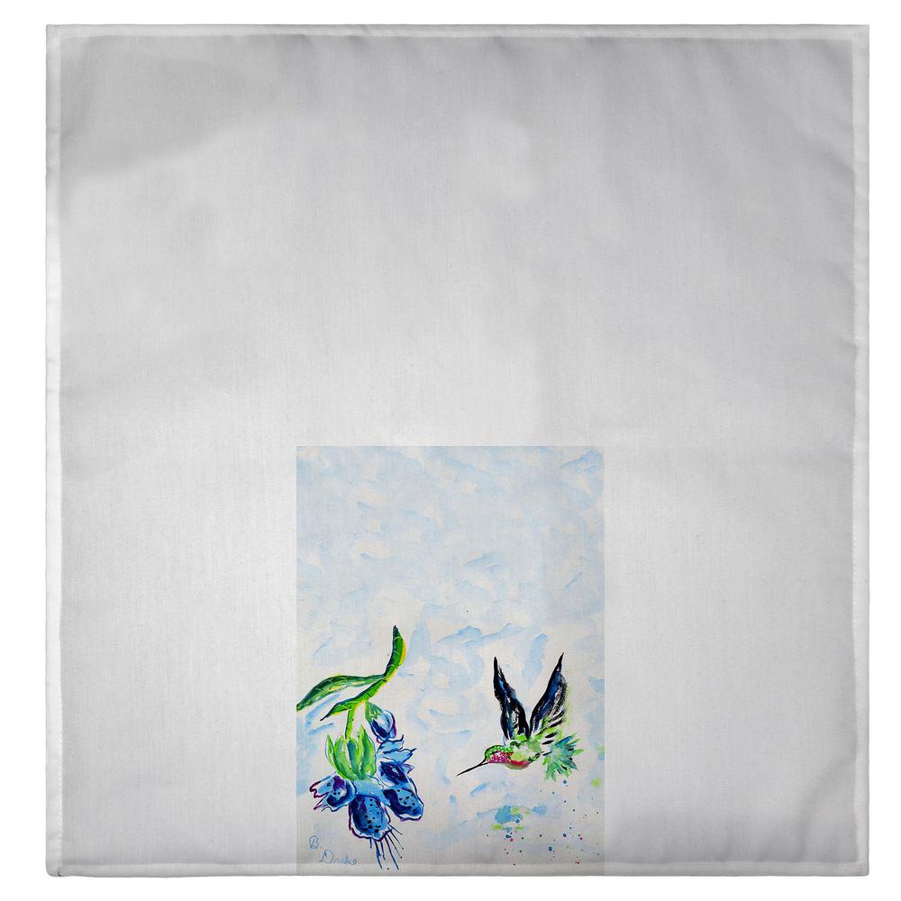 Hovering Hummingbird Guest Towel. Picture 2