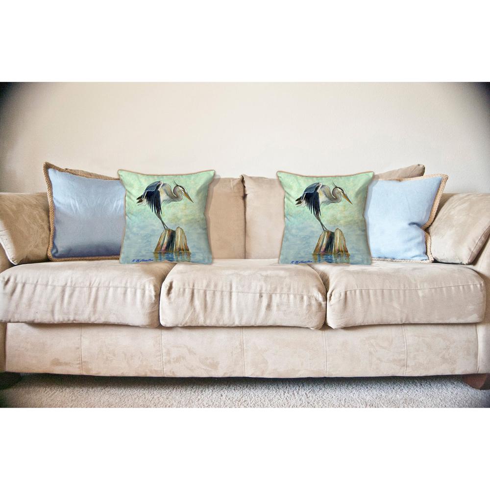 Balancing Heron 18x18 Large Indoor/Outdoor Pillow. Picture 3