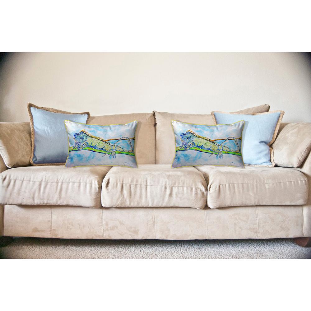 Iguana Large Indoor/Outdoor Pillow 16x20. Picture 3