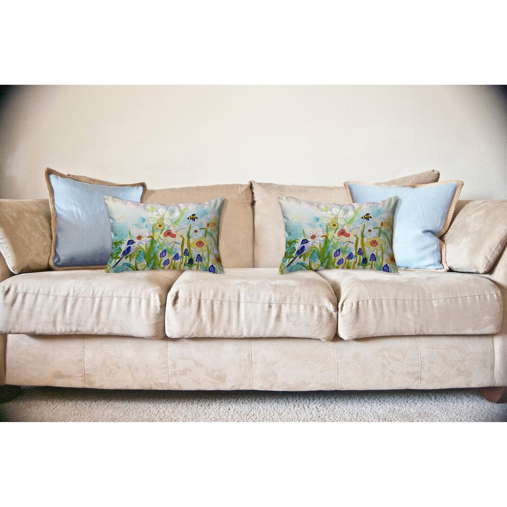 Bird & Daffodils No Cord Pillow 18x18. Picture 2