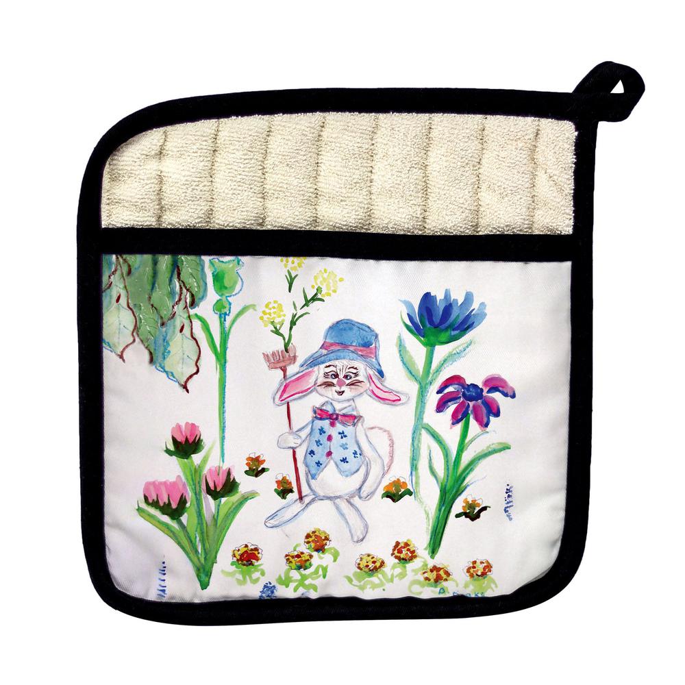 Mrs. Farmer Rabbit Pot Holder. Picture 1
