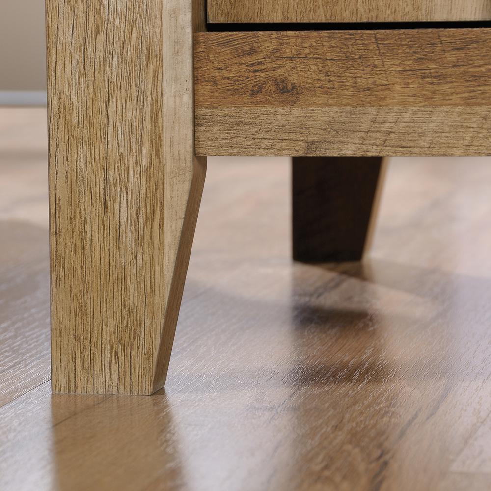 Dakota Pass End Table, Craftsman Oak finish. Picture 8