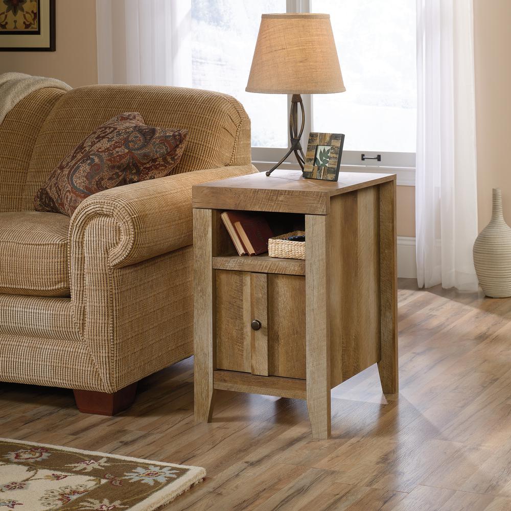 Dakota Pass End Table, Craftsman Oak finish. Picture 5