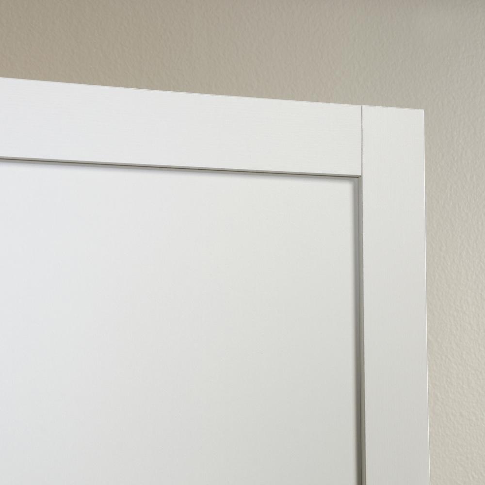 Stoage Cabinet. Picture 6