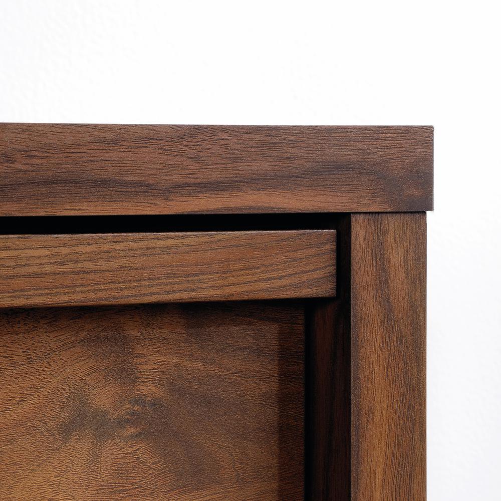 Harvey Park 4-Drawer Chest Gw. Picture 5