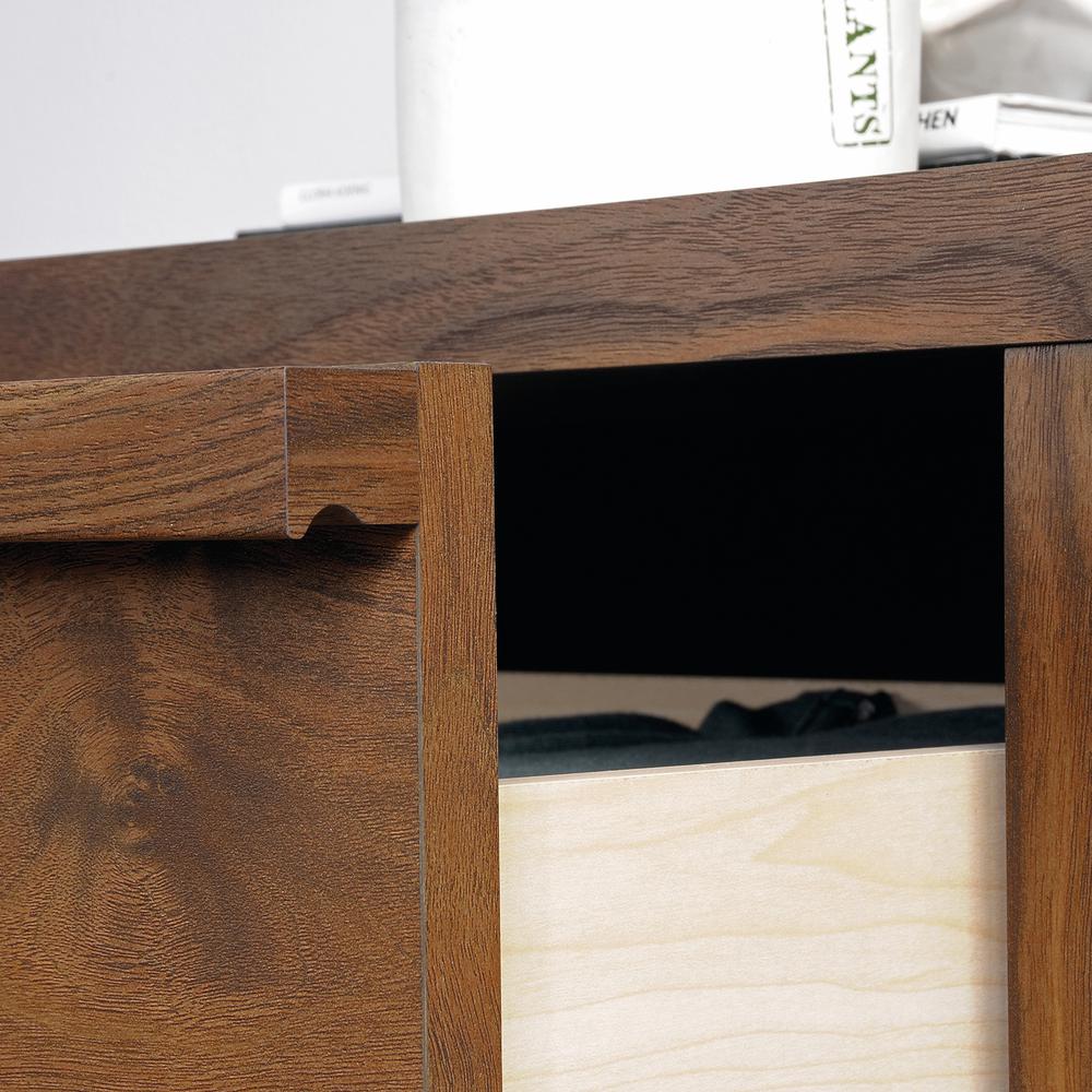 Harvey Park 4-Drawer Chest Gw. Picture 7