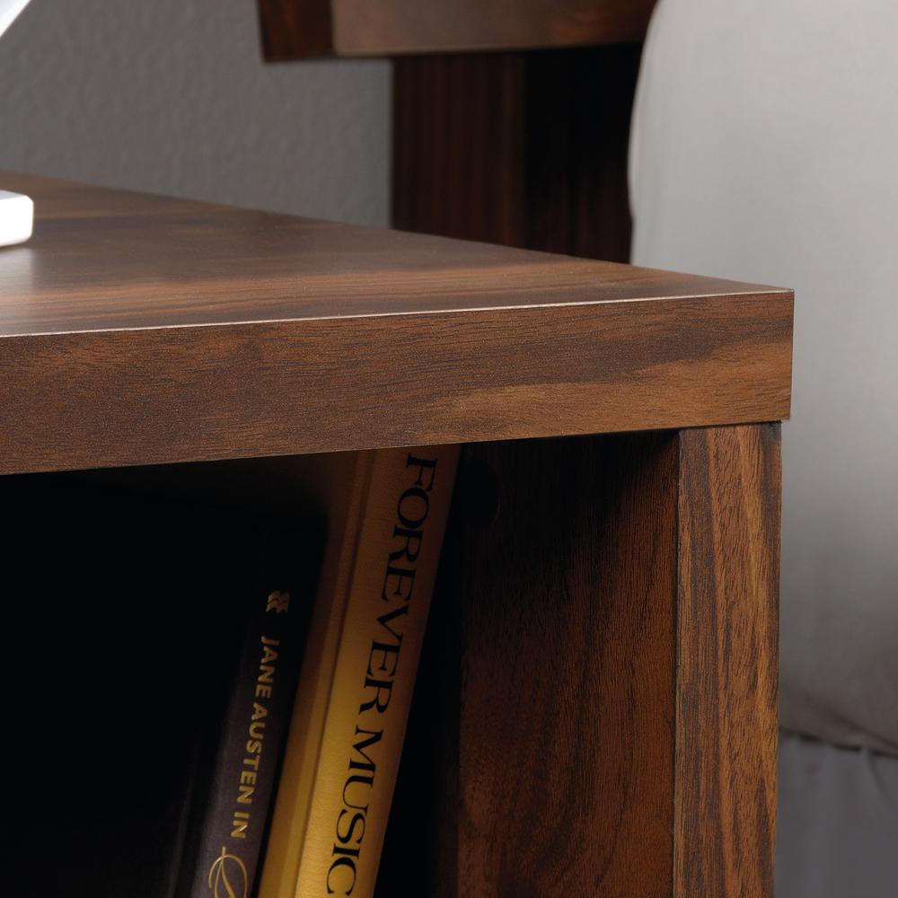Harvey Park Night Stand Gw. Picture 3