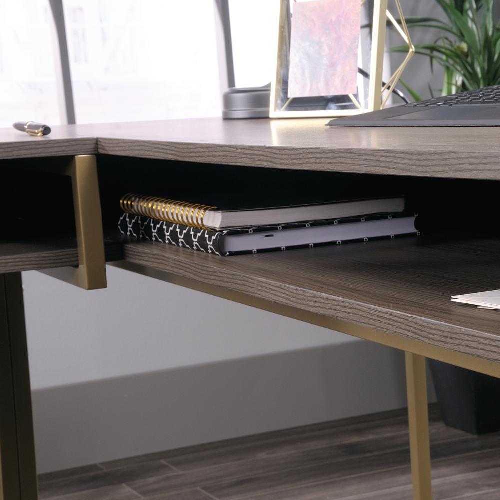 International Lux L-Desk. Picture 8