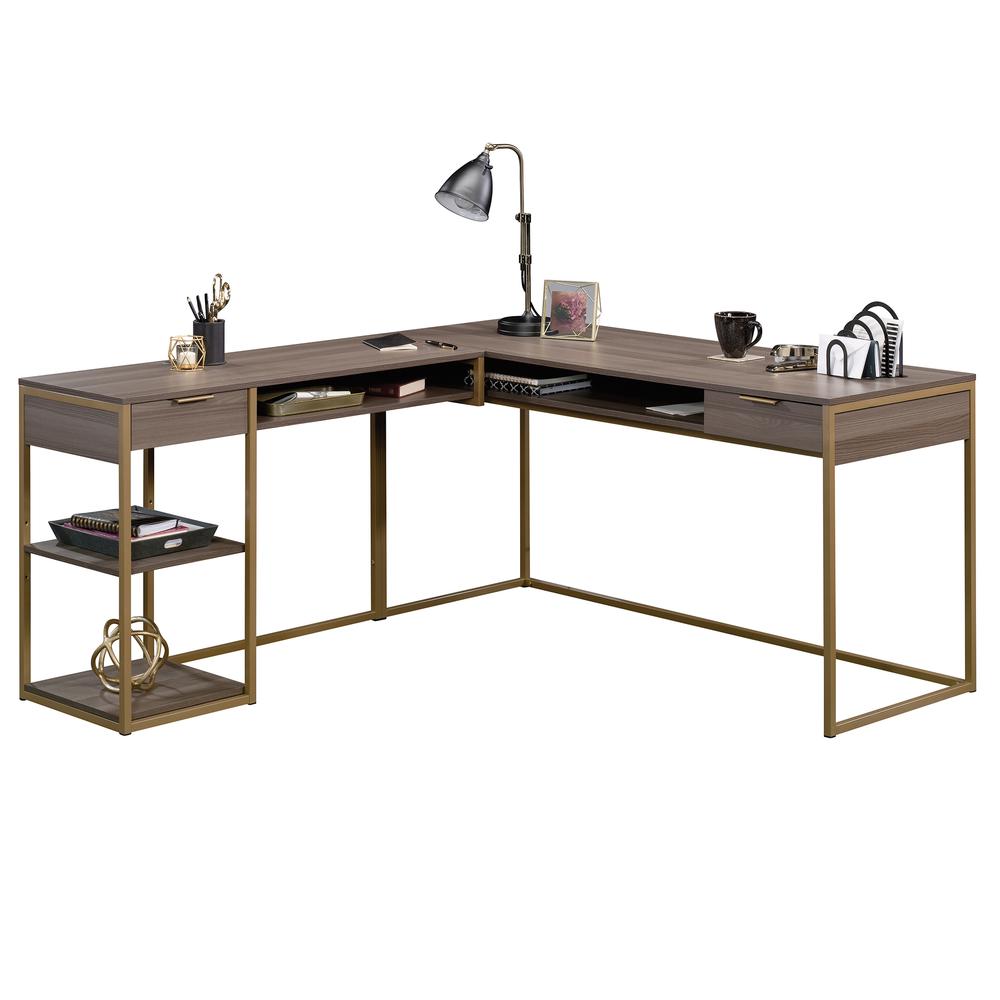 International Lux L-Desk. Picture 1